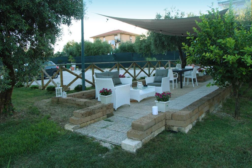 Pensione Degli Ulivi Porto SantʼElpidio Екстериор снимка