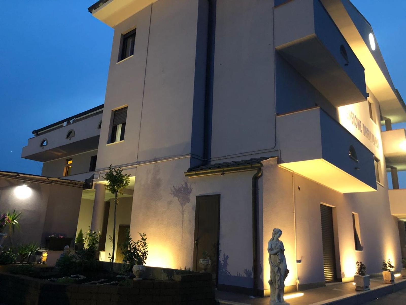 Pensione Degli Ulivi Porto SantʼElpidio Екстериор снимка